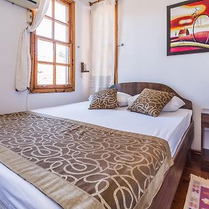 Kamer met een Queen Size Bed